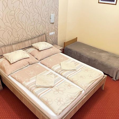 Gesztenye Apartman Mako Luaran gambar