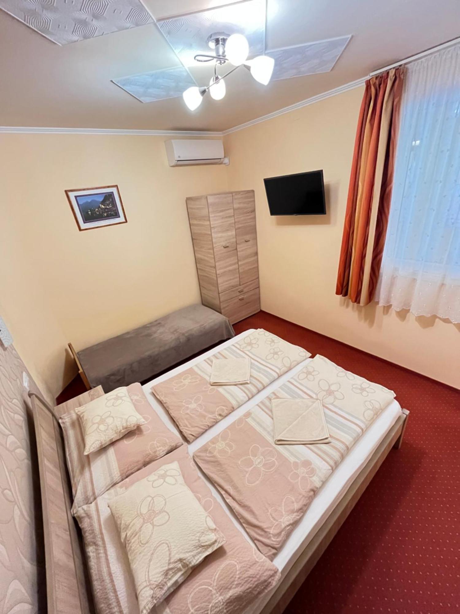 Gesztenye Apartman Mako Luaran gambar